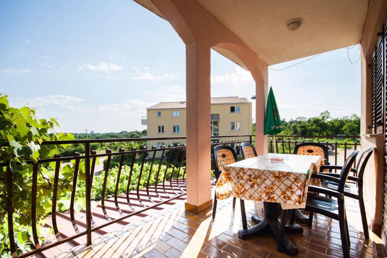 Apartments Dara Умаг Екстер'єр фото