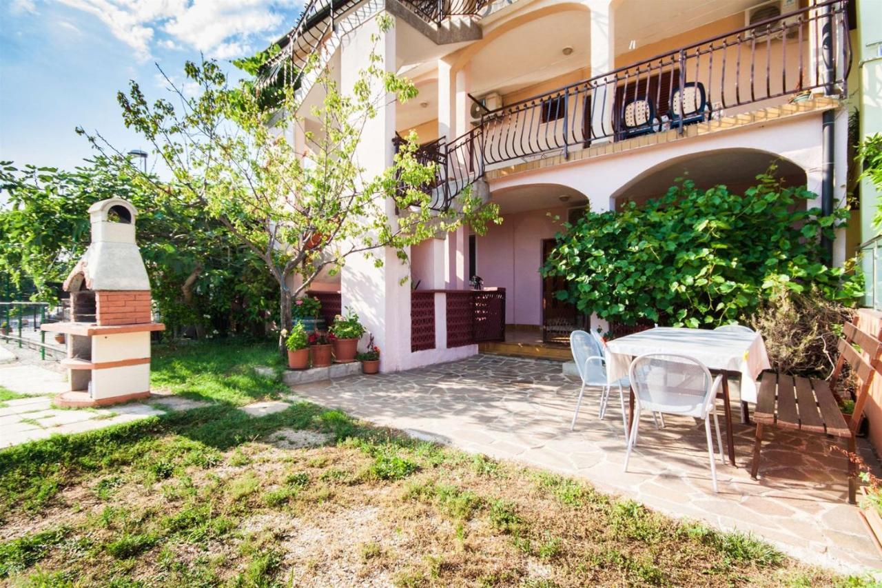 Apartments Dara Умаг Екстер'єр фото